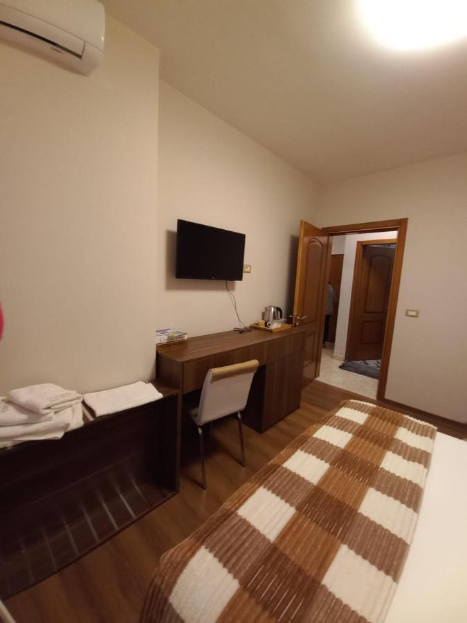Penthouse Rooms & Aparts Tirana Extérieur photo