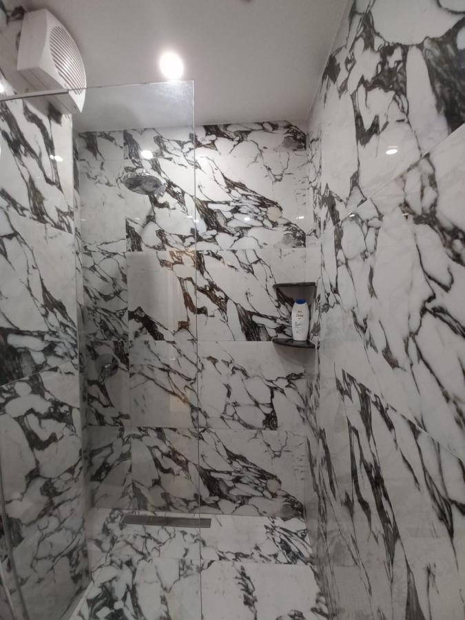 Penthouse Rooms & Aparts Tirana Extérieur photo