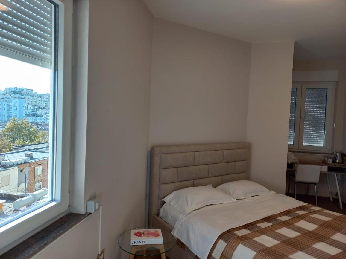 Penthouse Rooms & Aparts Tirana Extérieur photo