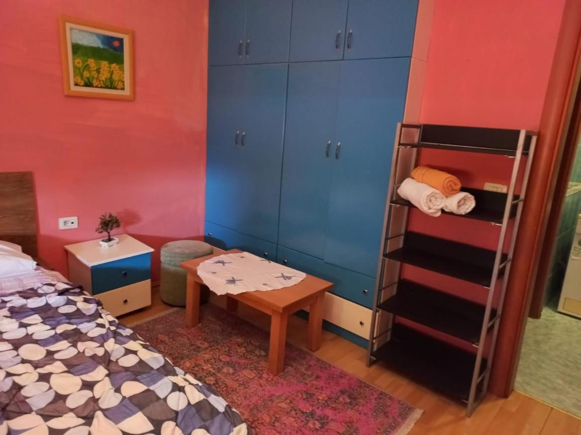 Penthouse Rooms & Aparts Tirana Extérieur photo