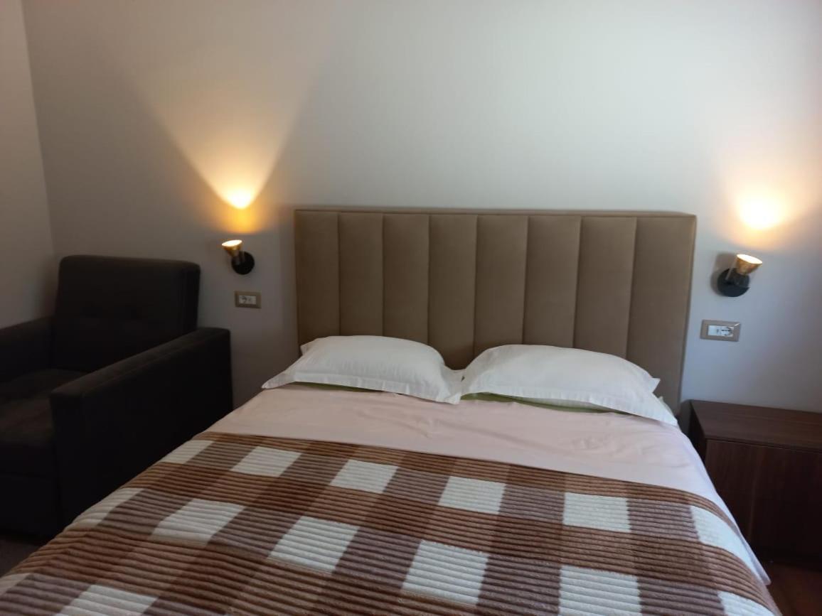 Penthouse Rooms & Aparts Tirana Extérieur photo