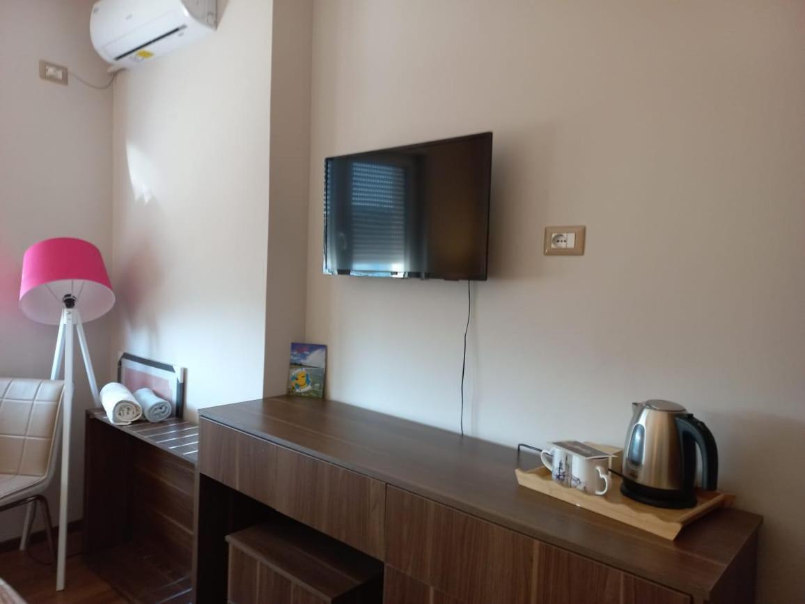 Penthouse Rooms & Aparts Tirana Extérieur photo